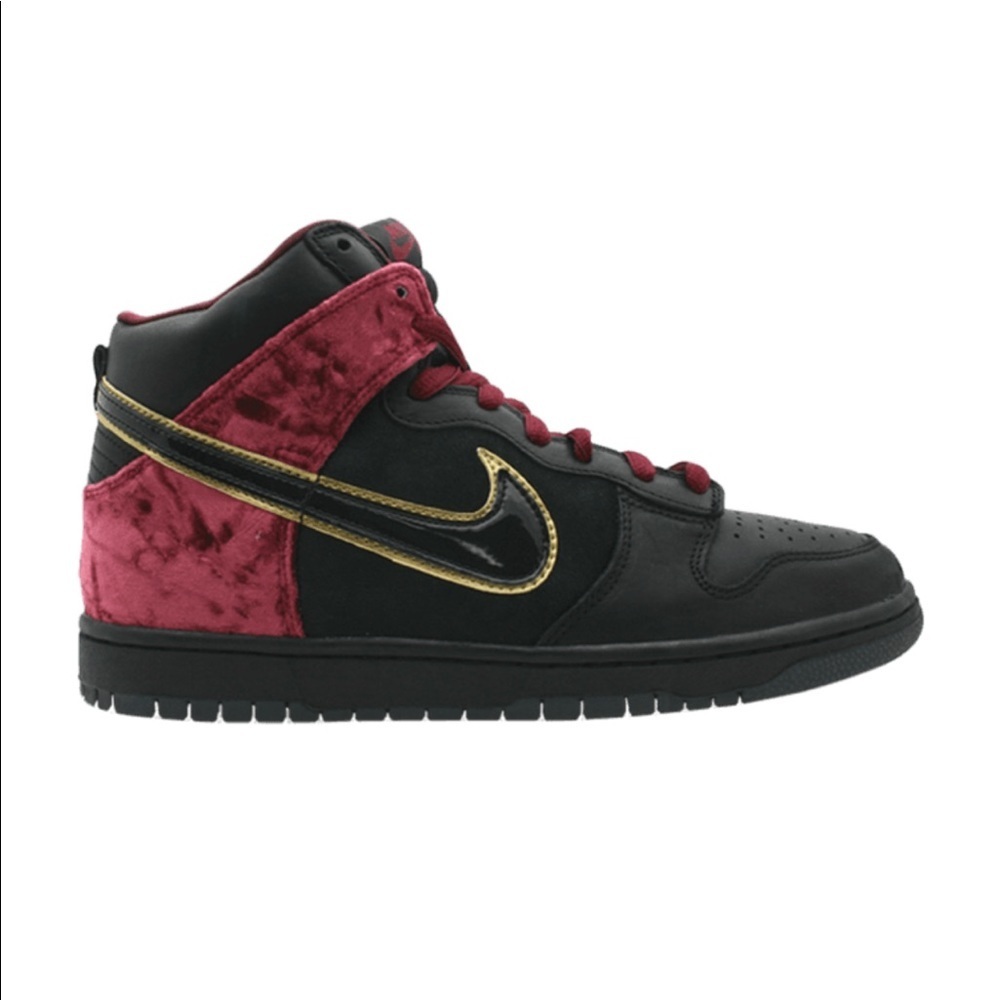 Nike Dunk High Premium SB ‘BLOODY SUNDAY’